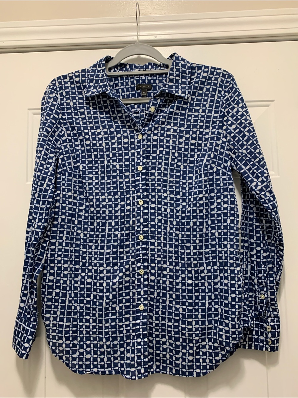 3/$15 Talbots 100% Cotton Lightweight Navy & White Button-Down Shirt Size Med